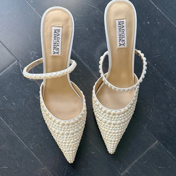 Badgley Mischka White Pearl-Embellished Pointed Mule Heels - Picture 4 of 6